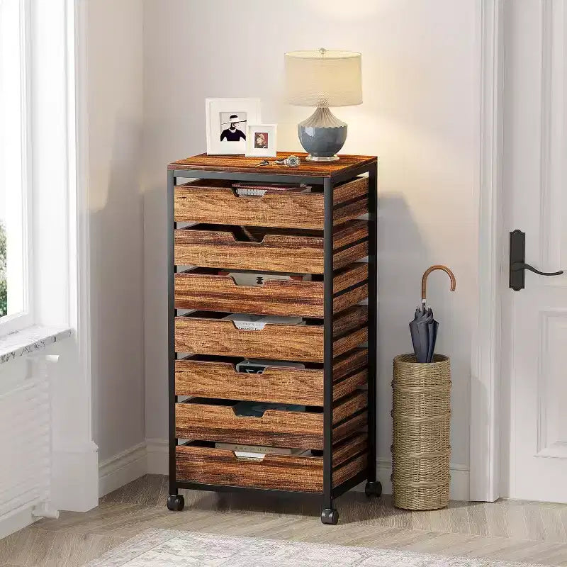 Cassettiera a 7 cassetti in legno marrone con ruote, armadietto singolo